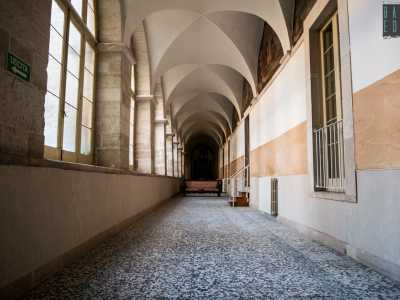 Questi ambienti ospitavano i dormitori e il refettorio, in cui mangiavano ben 250 fanciulle